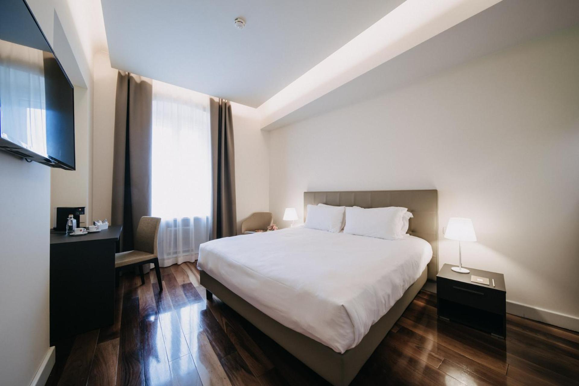 Hotel Vis A Vis Trieste Ngoại thất bức ảnh