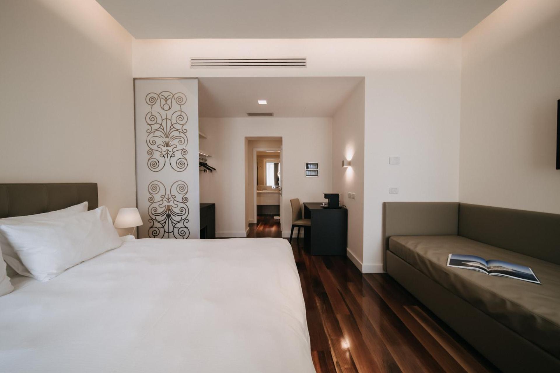 Hotel Vis A Vis Trieste Ngoại thất bức ảnh